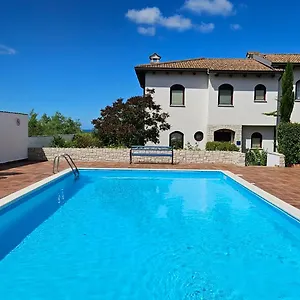 https://villa-bella-vista-tar-vabriga.in-istria.net